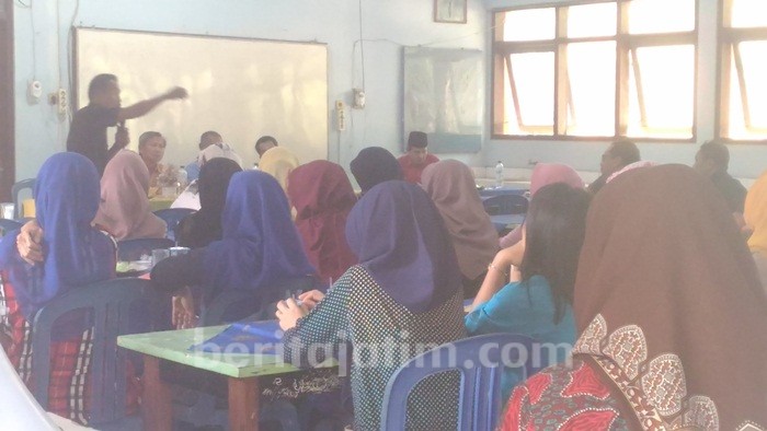 Kekurangan Guru, Siswa SMPN 2 Banyuwangi Terlantar