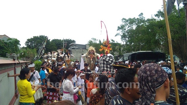 Sambut Nyepi, 12 Ogoh-Ogoh Diarak Keliling Kenjeran