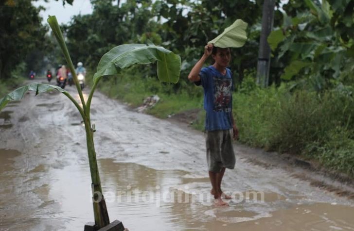 Perbaikan Jalan Dihentikan, Pemerintah Diharapkan Turun Tangan