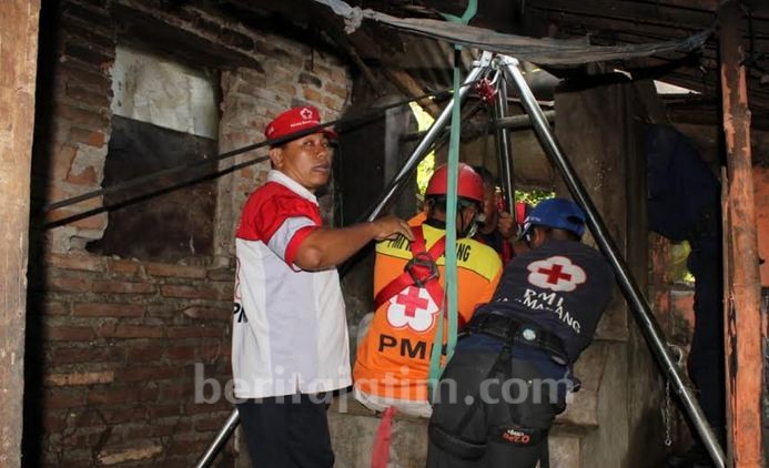 Bosan Sakit, Pria di Malang Nyemplung Sumur