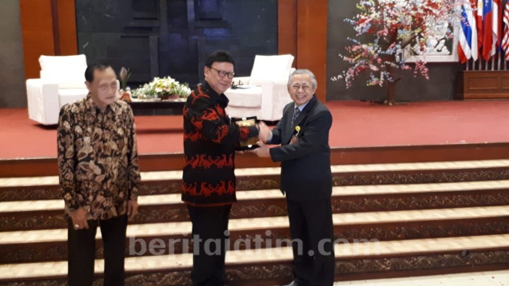 Mendagri Ajak Mahasiswa UWKS Tidak Golput