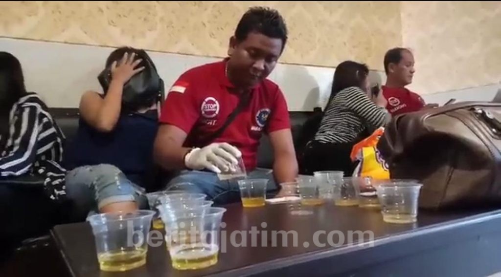 Operasi Yustisi, Petugas Gabungan Obok-obok Panti Pijat dan Rumah Karaoke
