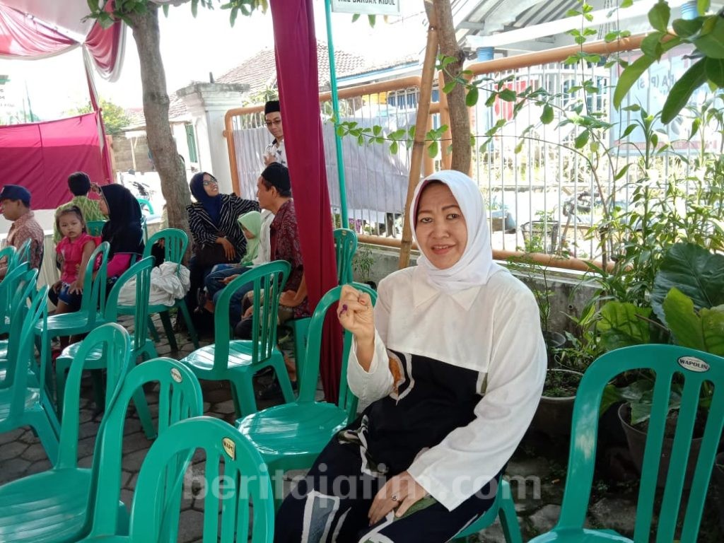 Wawali Kediri Terpilih Nyoblos di TPS Dekat Rumah