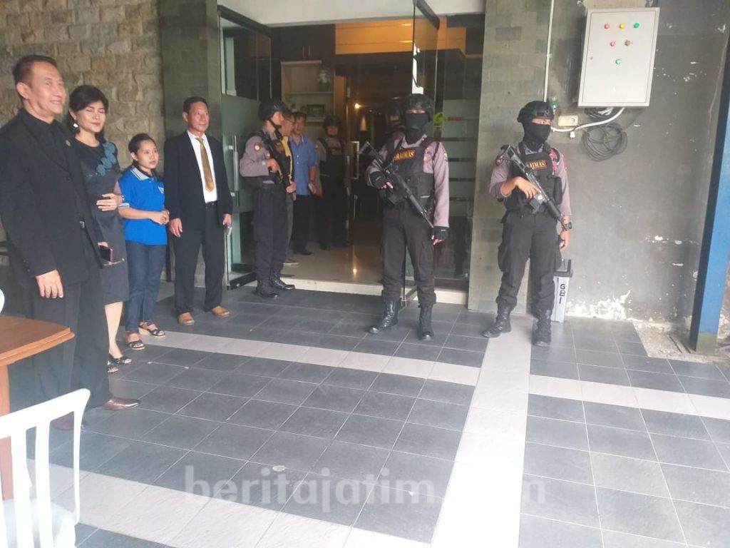 Perayaan Jumat Agung, Polisi dan TNI Amankan Gereja di Gresik