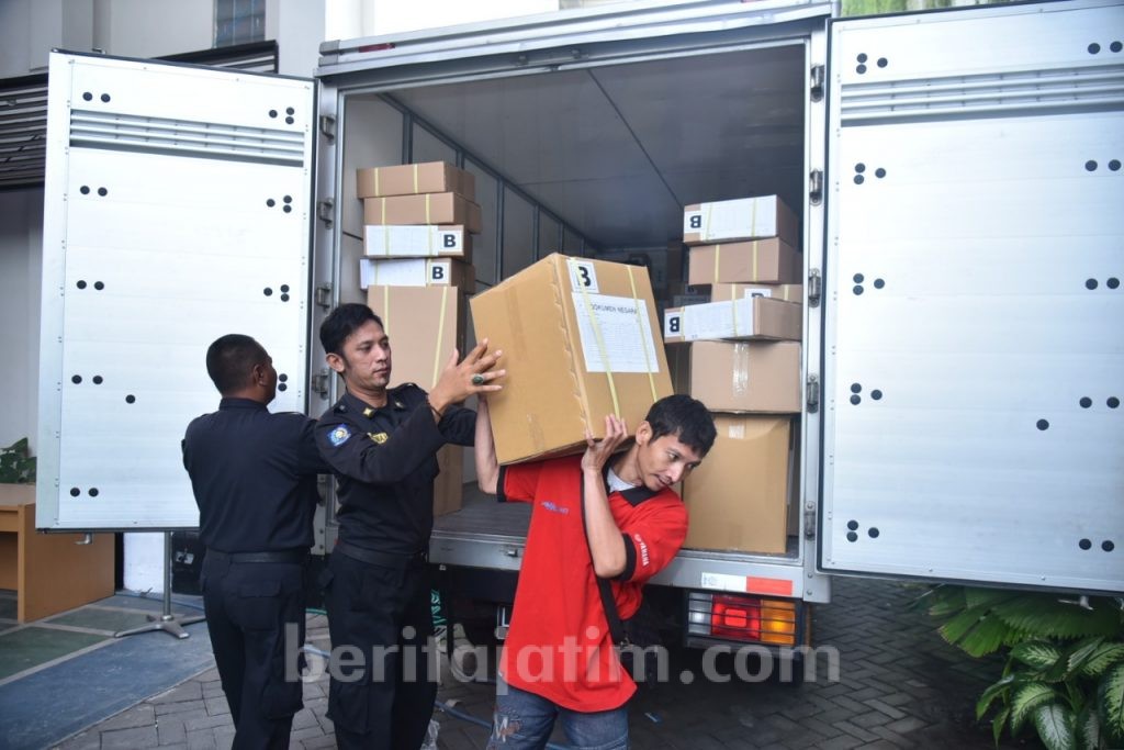 826 Boks Karton Naskah USBN SD Didistribusikan ke Sub Rayon