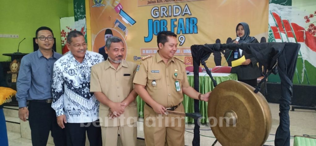 SMK PGRI 2 Kediri Adakan Bursa Kerja untuk Alumni