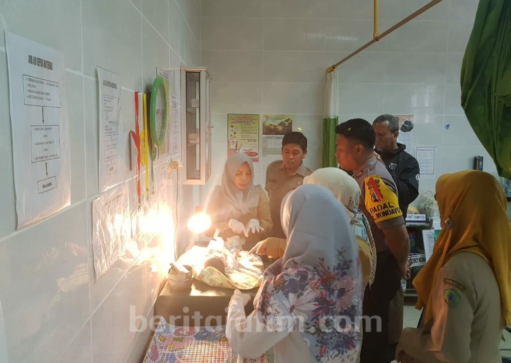 Bayi Merah Dibuang di Belakang Rumah