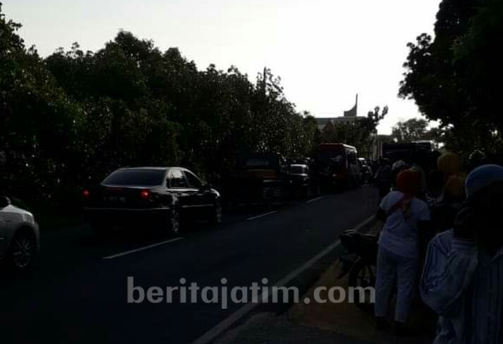 Mobil Vs Motor, Satu Orang Meninggal
