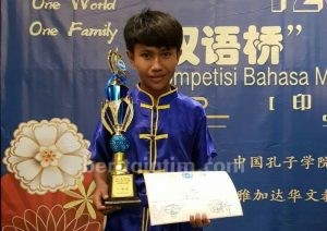 Santri ‘Pondok Kecil’ Juara 1 Kompetisi Bahasa Mandarin
