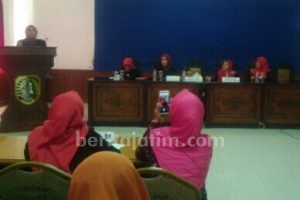 Ketua TP PKK Kabupaten Sampang Imbau Anggota Saling Kerjasama