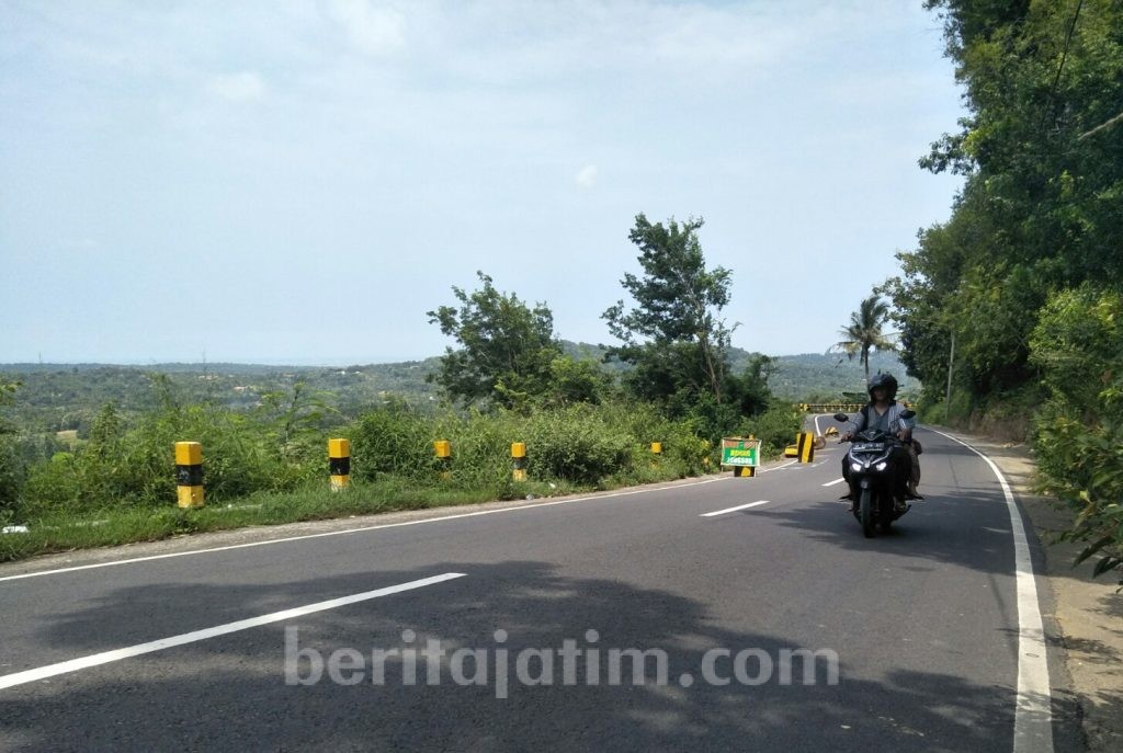 Awas Hati-Hati, Jalur Tebing Ponjuk Rawan Longsor
