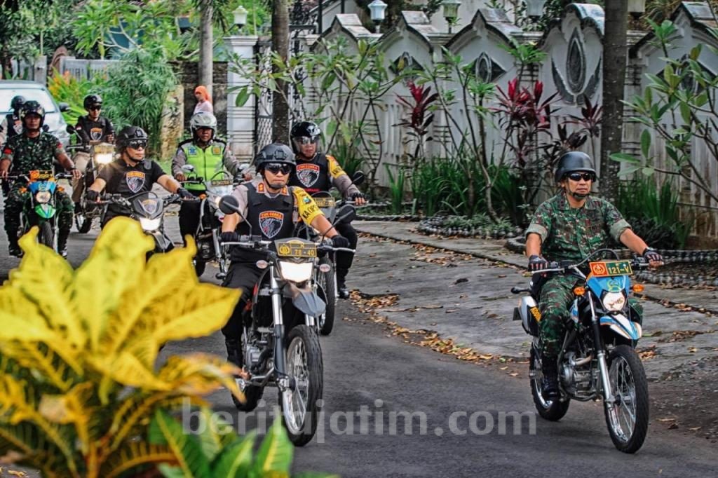Polri dan TNI Patroli Motor Pantau Rekap PPK