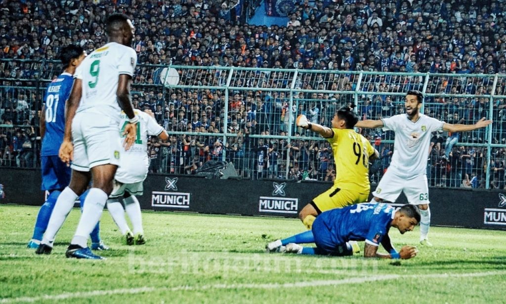 Irfan Jaya Sesalkan Kekalahan Lawan Arema di Final