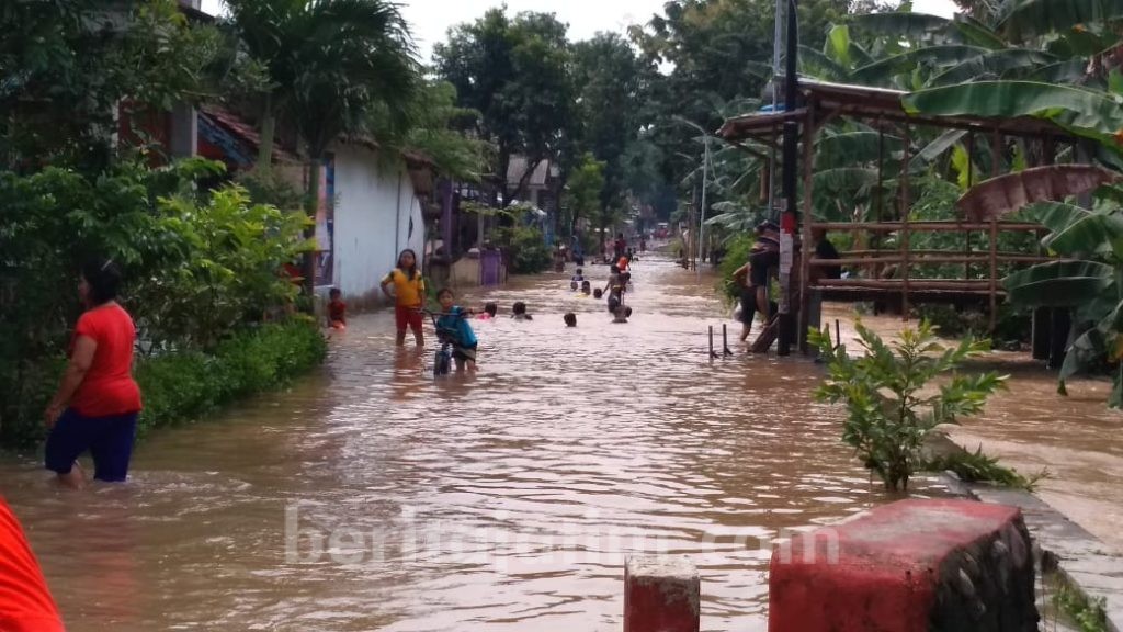 Banjir di Jombang Meluas, Giliran Kawasan Kota Terendam