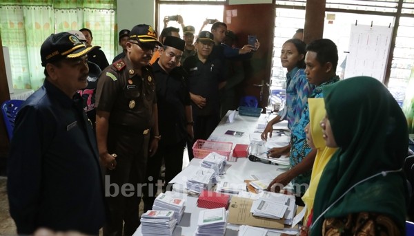 Bupati Kediri Pantau Keamanan Pelaksanaan Pemilu 2019