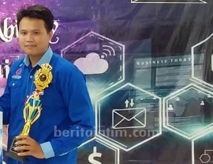 Mahasiswa Unej Juarai Lomba Jual-Beli Saham