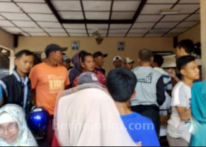 Pendukung 01 Tolak Hasil Pilkades di Ponorogo