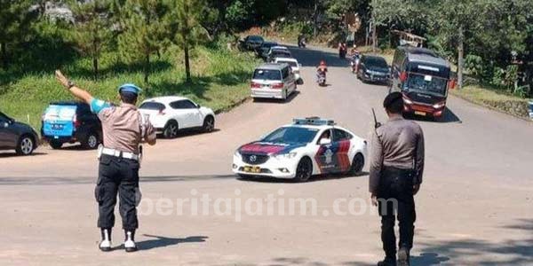 Pelayat Membludak, Pemakaman Ustaz Arifin Ilham Dijaga 400 Polisi
