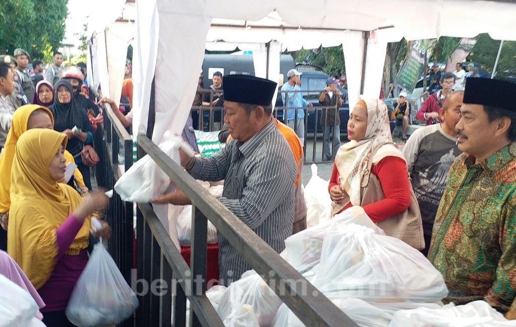 Pasar Murah di Sidoarjo, Paket Sembako Hanya Dijual Rp 20 Ribu