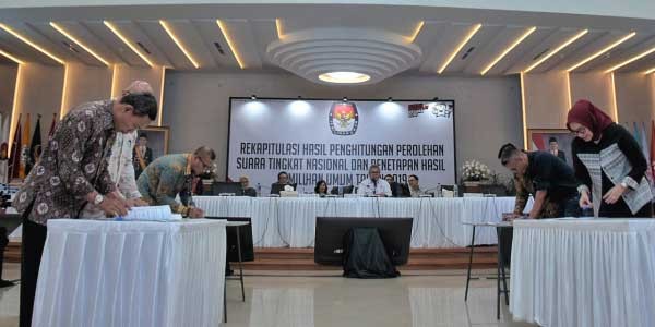 Sah! KPU Tetapkan Jokowi-Maruf Pemenang Pilpres