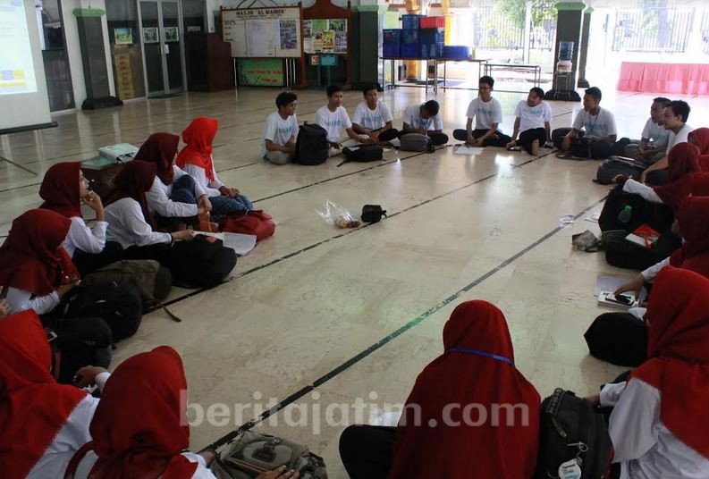 Siapkan Kader Pemimpin Muda, Youlead Camp Surabaya Kumpulkan Puluhan Aktivis Mahasiswa