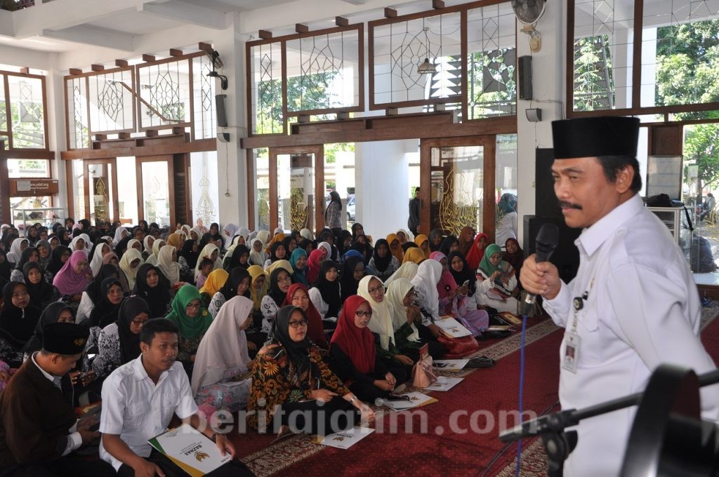 926 Guru Honorer se-Kabupaten Gresik dapat Santunan