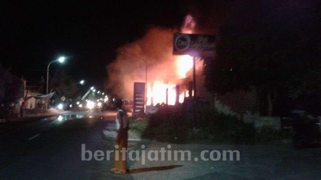 Pom Mini Milik Anggota DPRD Sumenep Terbakar