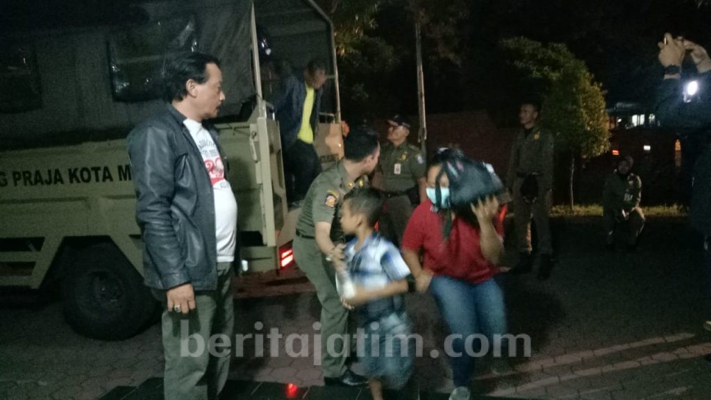 Satpol PP Kota Mojokerto Amankan 2 Pasangan Mesum