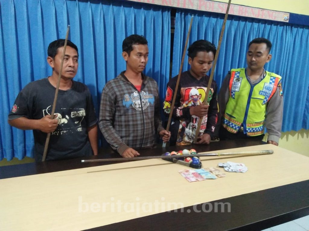 Isi Ramadan dengan Judi, Tiga Warga di Gresik Ditangkap
