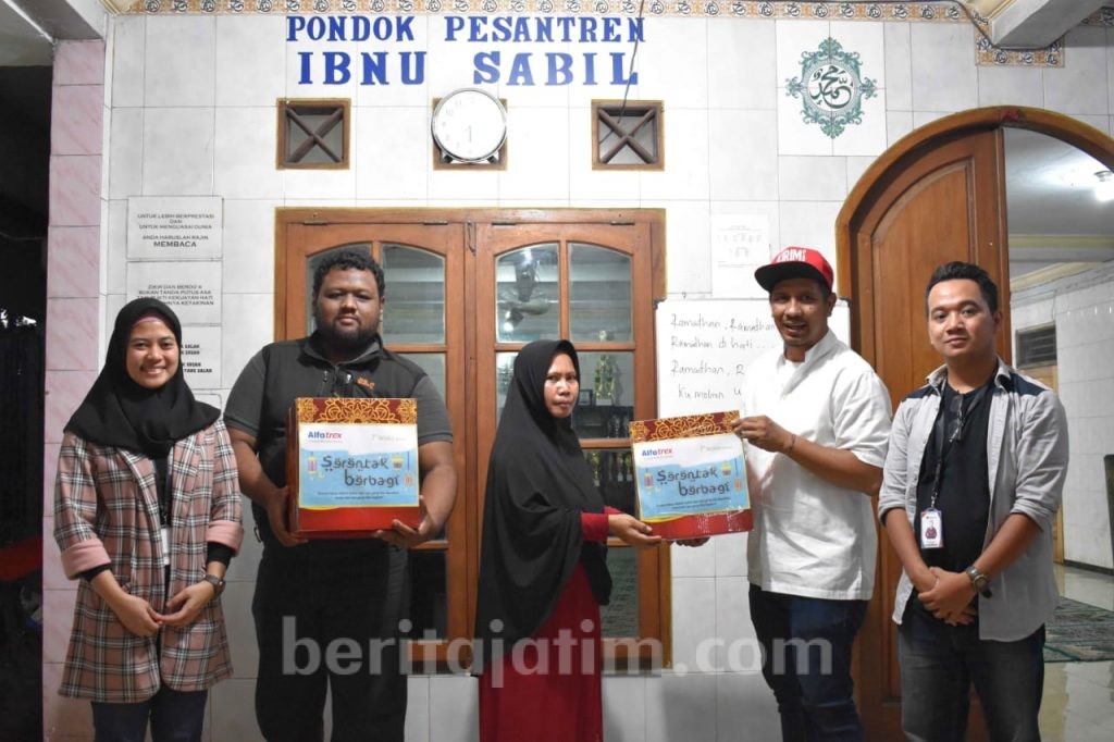 Alfatrex Bagi Sembako di 11 Kota