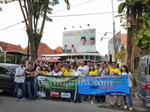 Alumni SMA Surabaya Bersatu Bagikan Takjil 2000 Bungkus
