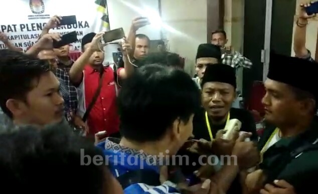 Proses Rekapitulasi Pemilu di Pamekasan Ricuh