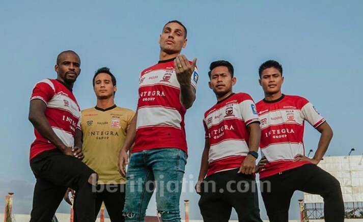 Duo Kapten Madura United Terkesan dengan Jersey Anyar