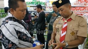 Sidak di Mojokerto, Jangan Beli Makanan Kaleng Jika Penyok