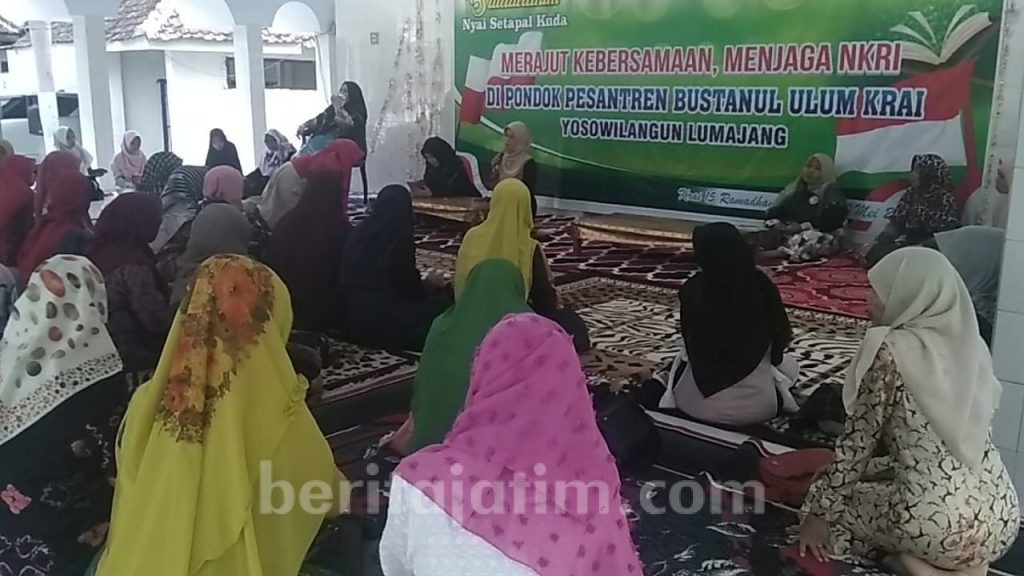 Nyai Ponpes di Tapal Kuda Tolak People Power 22 Mei 2019