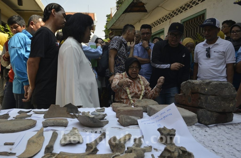 Seru! Wali Kota Risma Telusuri Sejarah di Kampung Peneleh Surabaya