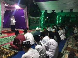 Ramadan, Ketua TP3 Kabupaten Kediri Salat Malam Bersama Ratusan Warga