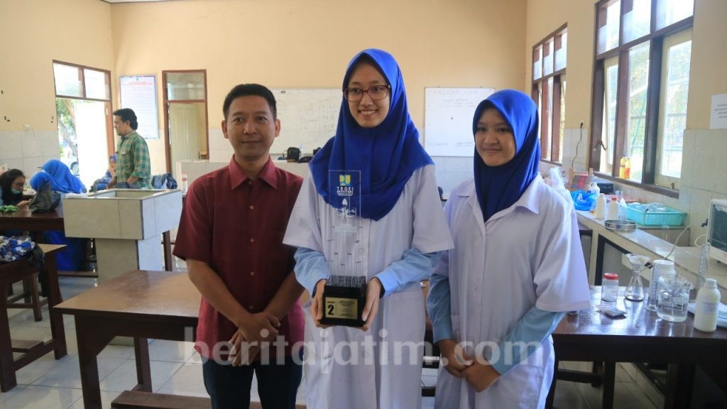 Murid SMAN 1 Kota Kediri Ubah Larva Lalat Jadi Penyerap Polusi Air dari Logam Berat