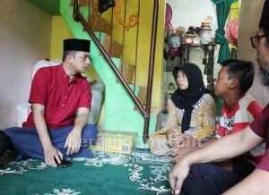 Referensi Fashion Hijab Turban Mix and Max Monokrom dan 