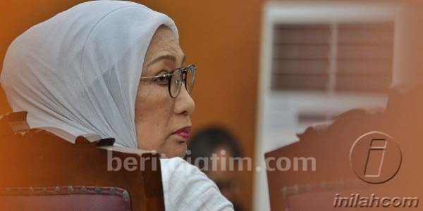 Ratna Sarumpaet pun Menangis di Depan Hakim