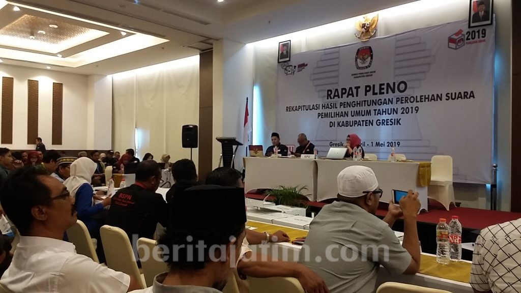 Empat Incumbent KPU Gresik Kembali Jabat Komisioner KPU 2019-2024