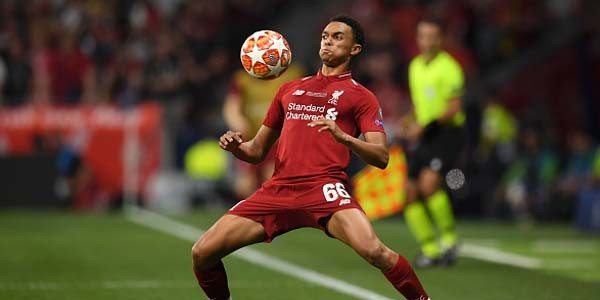 Alexander-Arnold Samai Catatan Legenda Madrid