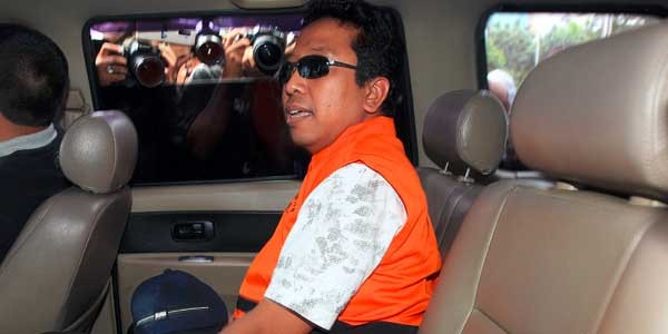 KPK Kembalikan Rommy Ke Tahanan