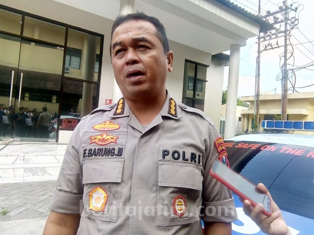 Polda Jatim Buka Posko Korban Kapal Tenggelam di Madura