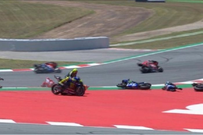 Dovizioso Kritik Aksi Lorenzo atas Aksi Fatal di GP Catalunya