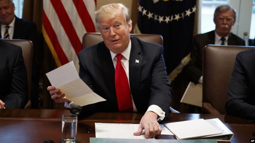 Trump Mengaku Terima ‘Surat Indah’ dari Kim Jong Un