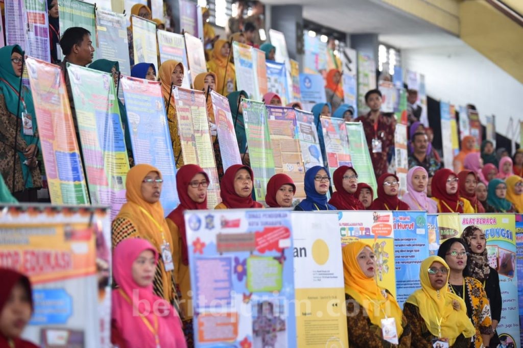 Pergi ke Prancis, Risma Pamerkan Strategi Daur Ulang Sampah Plastik