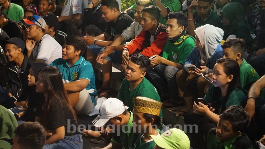 Perayaan Ulang Tahun Dadakan Persebaya Sepi Suporter
