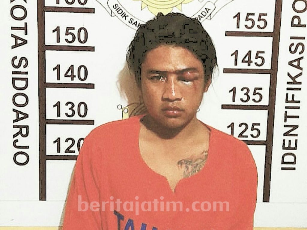 Dua Jambret Dihajar Massa Warga Taman Sidoarjo