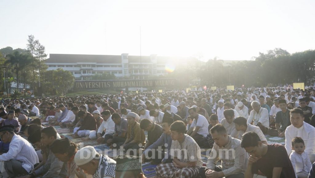 Khutbah di UMM, Malik Fadjar: Idul Fitri Momentum Membangun Generasi Khaira Ummah